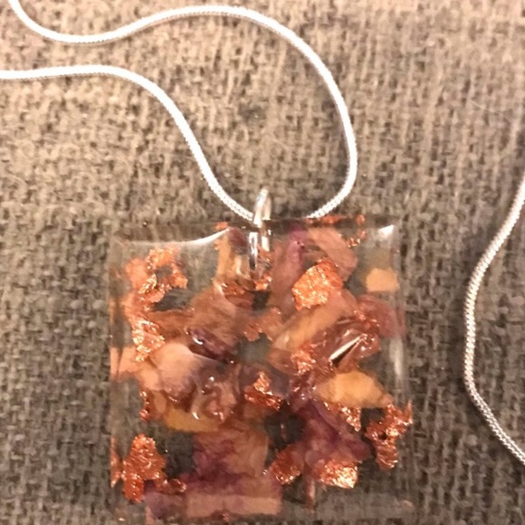 Handmade Burnt Rose Petals & Copper Flakes Pressed Flower Resin Square Necklace - Picture 6 of 13